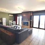 Zennova #80 Kastra Apartment