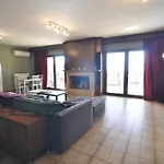 Zennova #80 Kastra Apartment