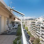 Penelope By Halu!, Central 2-Bd Apartment