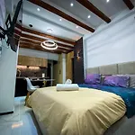 St. Tatti Luxury Studio