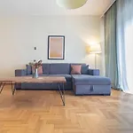 Houseloft White Tower Casa