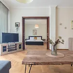Houseloft White Tower Casa