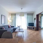 Houseloft White Tower Casa