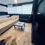 Has Rooms