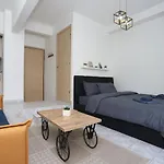 Ladadika Terraza Apt #2
