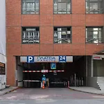 Luxury Downtown Apartment C1
