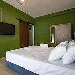 One Salonica Deluxe Apartment 1