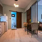 One Salonica Deluxe Apartment 2