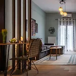 One Salonica Deluxe Apartment 2