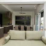 Delmare Kram Vee Apartment