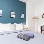 Houseloft Metropolitan Charm