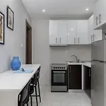 Stylish Apartment In City Center