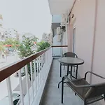 Comfy And Stylish Apartment Thessaloniki