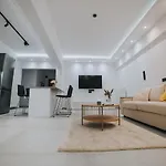 Luxury And Spacius Apartment