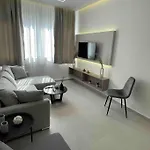 Ladadika Luxury Apartment #4