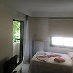 Studio Apartment By The Sea