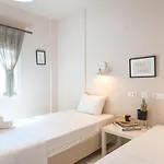 Daphne By Halu! : Downtown Family Penthouse