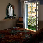 Maraia Home