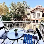 Cozy Condo In Thessaloniki