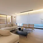 F & B Collection - Luxury Seafront 2 Bedroom Apartment