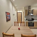 Amazing City Center Apartment