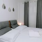Suzana\'S Urban Apartment
