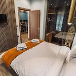 Individualliving 1 Excellent Central Location !!!