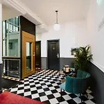 The Mood Luxury Rooms