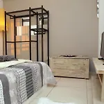 Marina Sunny Studio
