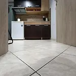 Thes House