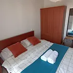 Φωτεινό Κοντά Στον Σταθμό Κτελ Θεσσαλονίκης