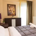 Chris & Mary Comfort Rooms Thessaloniki Center
