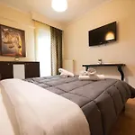 Chris & Mary Comfort Rooms Thessaloniki Center
