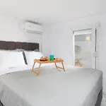 Milou 40 Downtown Apartment