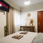Floret Apartment