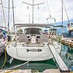 Yacht Psari