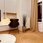 A.G.A.I.N Downtown Premium Suite