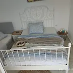 El Mar Apartments