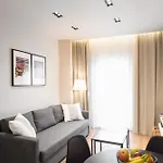 Stylish And Renovated Retreat In Thessaloniki: Cozy Apartment At Ioulianou 33