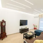Spacius And Comfy Apartment Thessaloniki