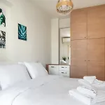 Bella Vista Apartment In The City Center By Binobi!