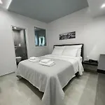 The Grεεn Apartment