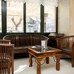 Kinissi Palace