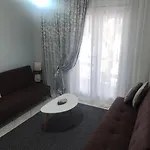 Thes House