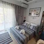 White Orhid Modern Studio