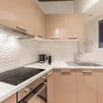 Danae By Halu! 2-Bedroom Apartment In The Center