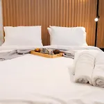 Luxury Suites With Jacuzzi By Sea&Thecity