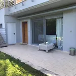 Κατοικία Με Θέα Στο Δάσος
