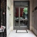 Modern Lifestyle Apt In The Heart Of The City