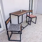 Kosmos Service Apartment Near Turkish Consulat And Saint Dimitrious Church With Additional Cost Parking